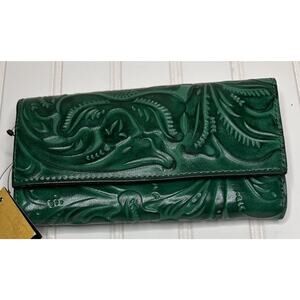 Patricia Nash Tooled Leather Long Wallet Soft Green NWT